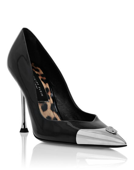 Cystal Skull Patent Leather Pumps