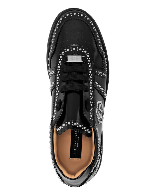 Leather Lo- Top Sneakers